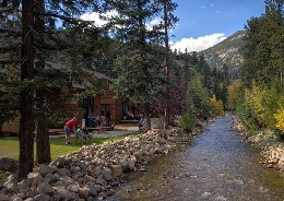 Bear Paw Suites & River Stone Resorts