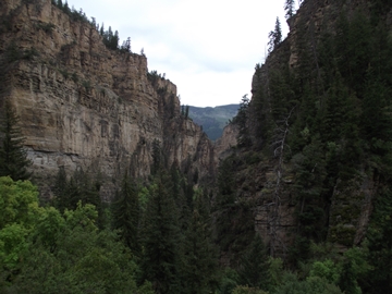 hanging lake canyon